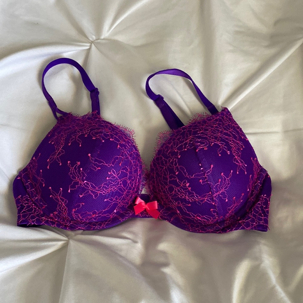 Victoria’s Secret Bombshell Plunge Bra